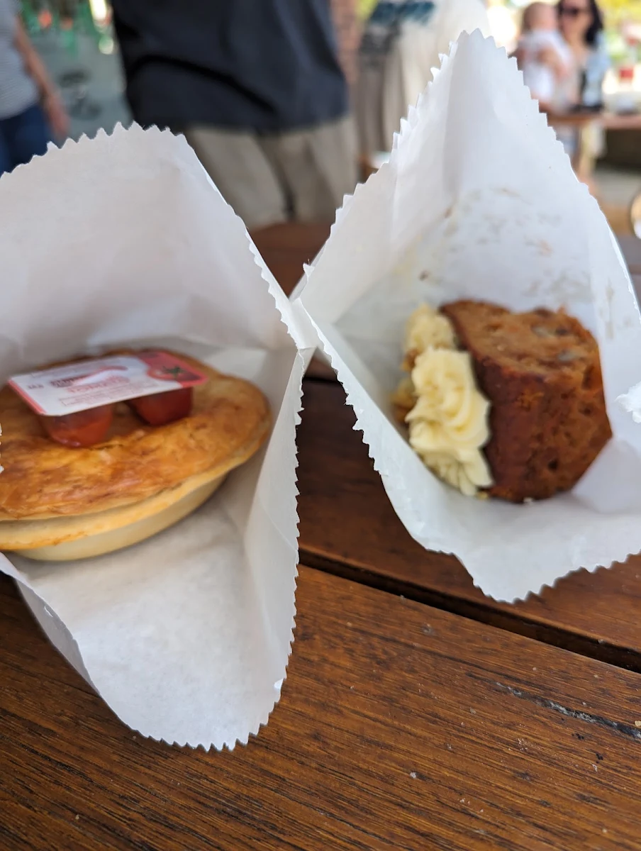 Meat Pie, Strzelecki Bakery