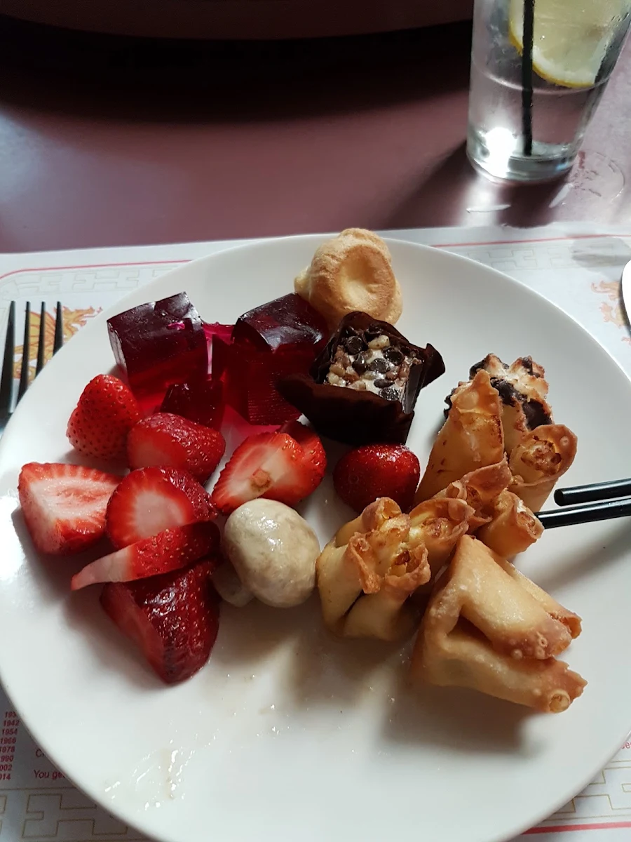 Highlights, Kiki Gardens Restaurant