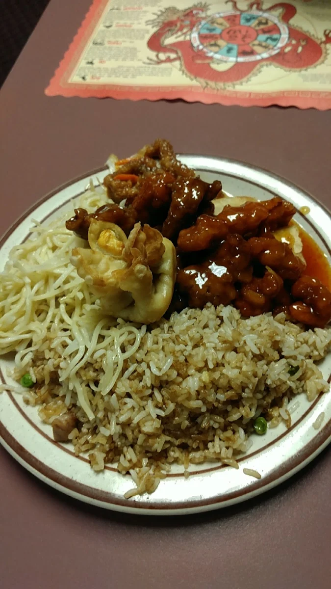 Highlights, Kiki Gardens Restaurant