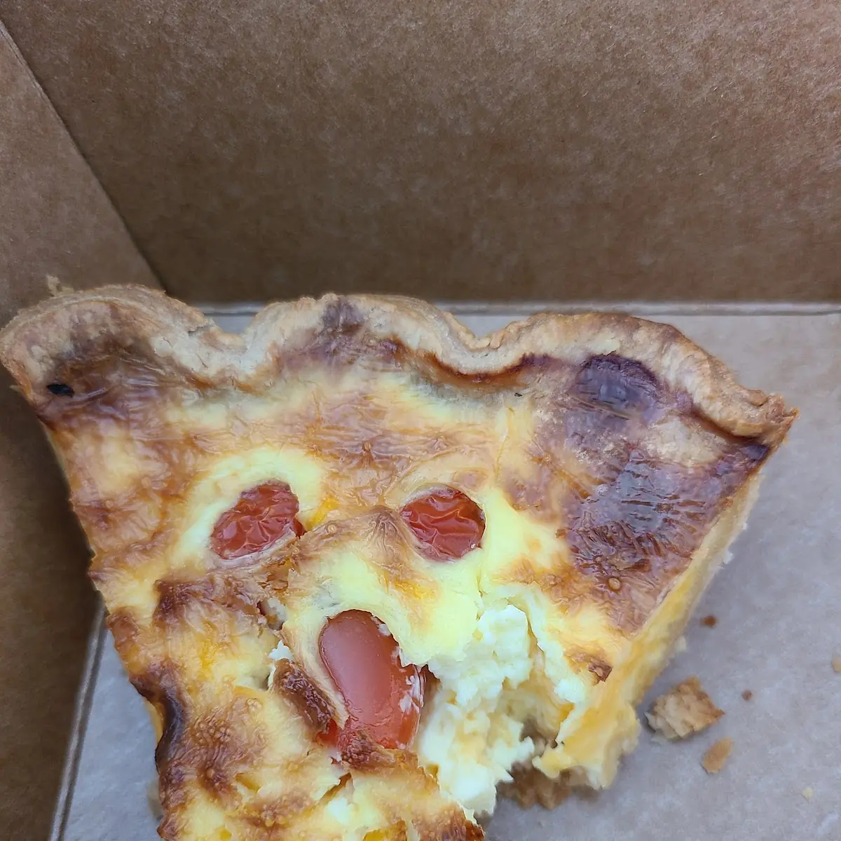 Tomato and Cheddar Quiche