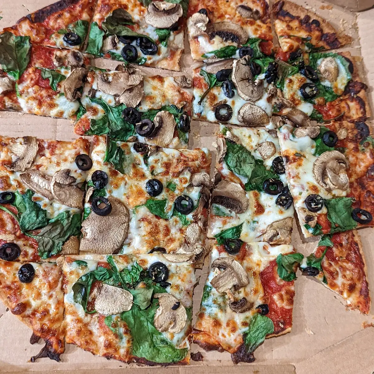 Spinach Mushroom Black Olive Thin Crust Pizza