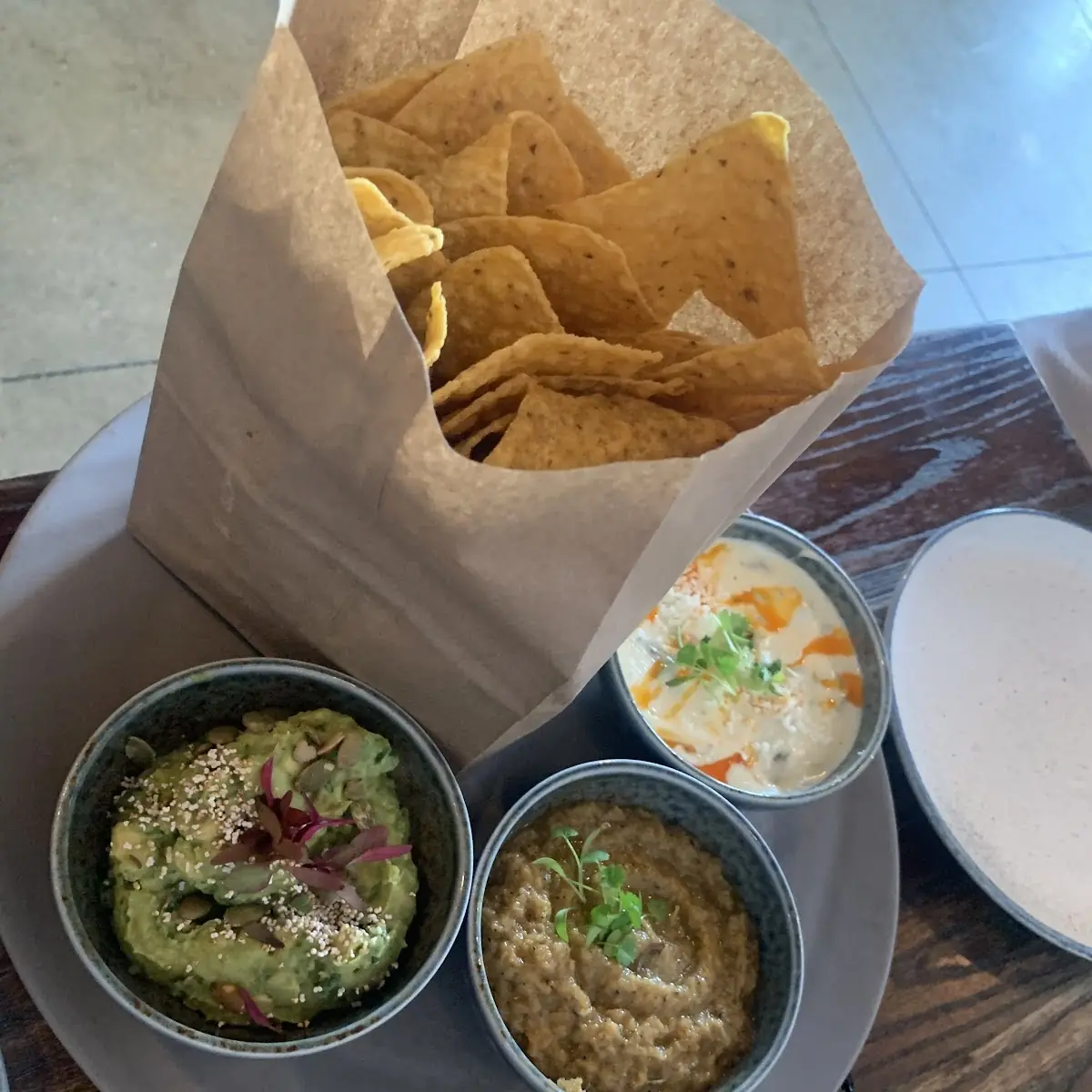 Housemade Guacamole & Chips
