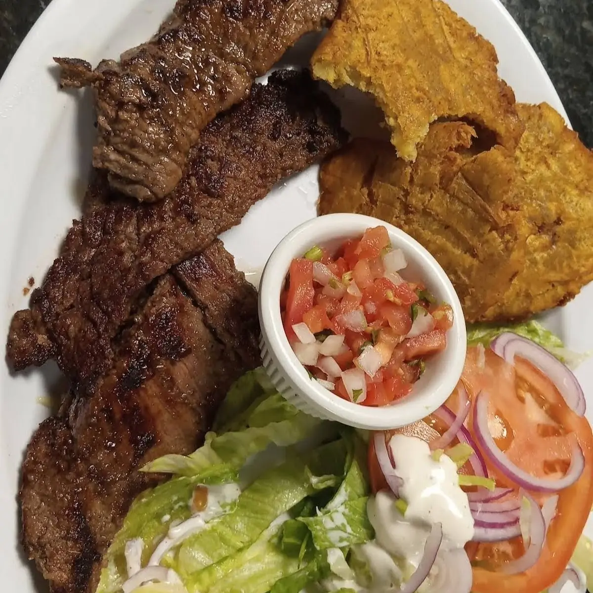 Carne Asada Con Ensalada
