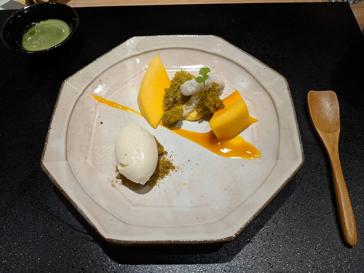 Kanmi Momo Tea Ice Cream Matcha Air Sponge Mango Mascarpone Mousse Manuka Honey Crisp, Ishizuka