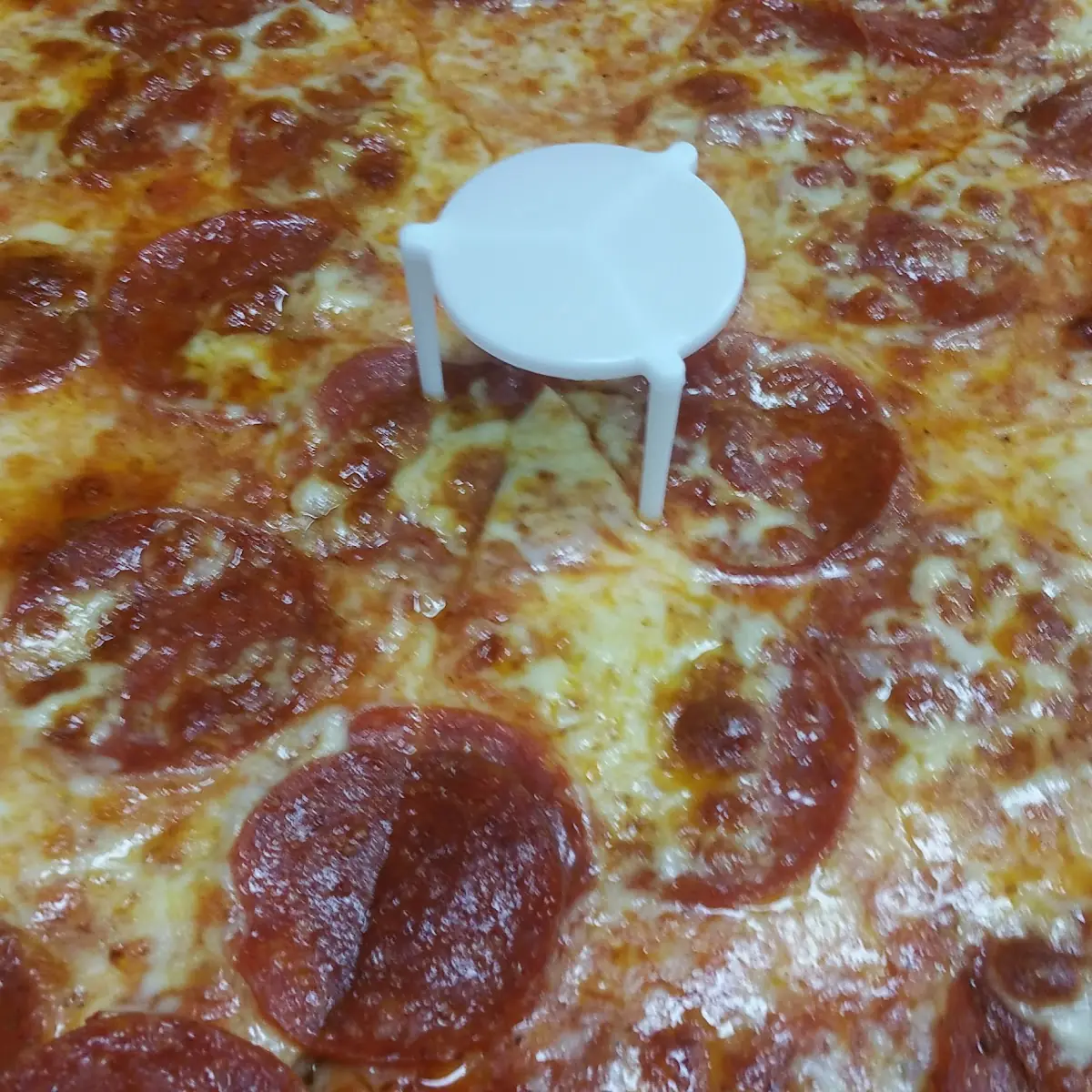 18 Extra Cheese Pizza
