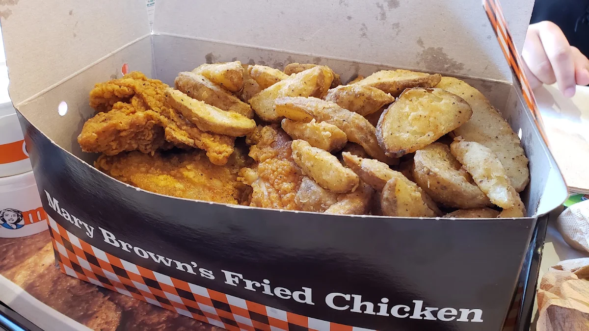 Taters and Fried Chicken Combo