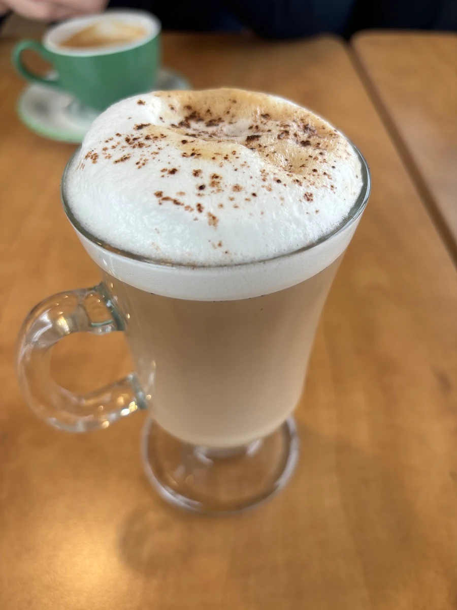 Cappuccino, Cora