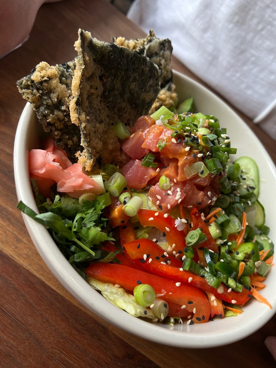 Tiki Tuna Poké Bowl
