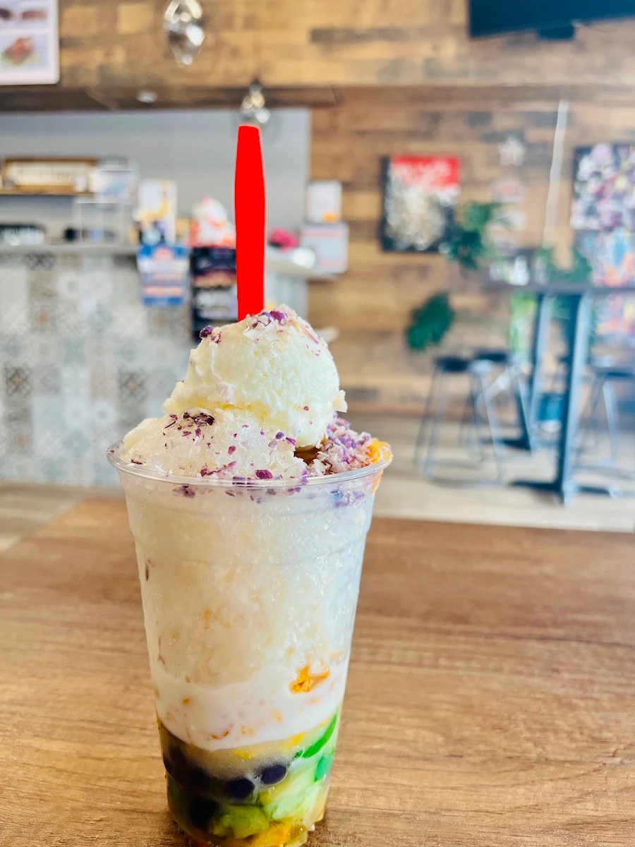 Halo-Halo