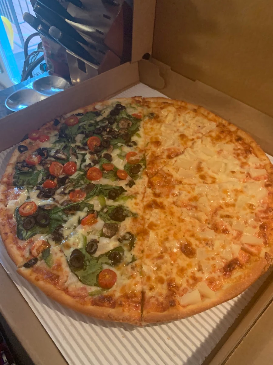 Half Cheese Pizza Half Veggie Pizza