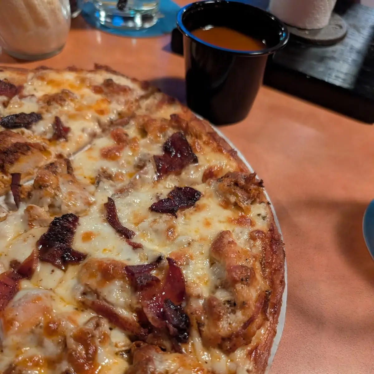 Chicken Alfredo Pizza with Jalapeno Bacon