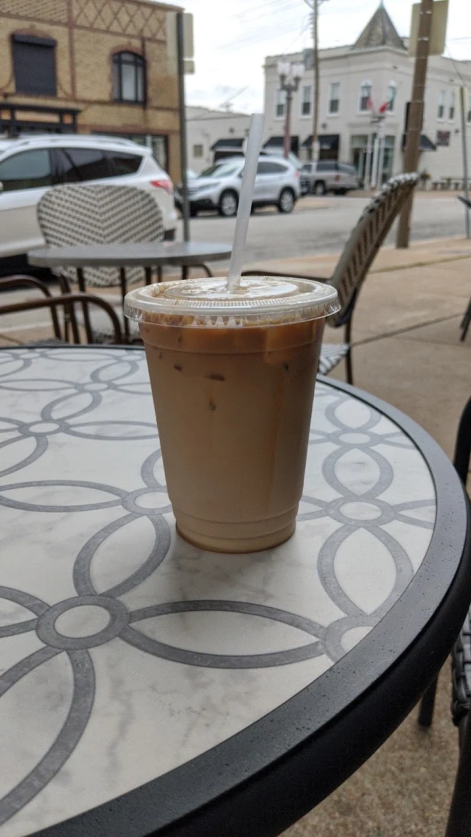 Iced Caramel Macchiato