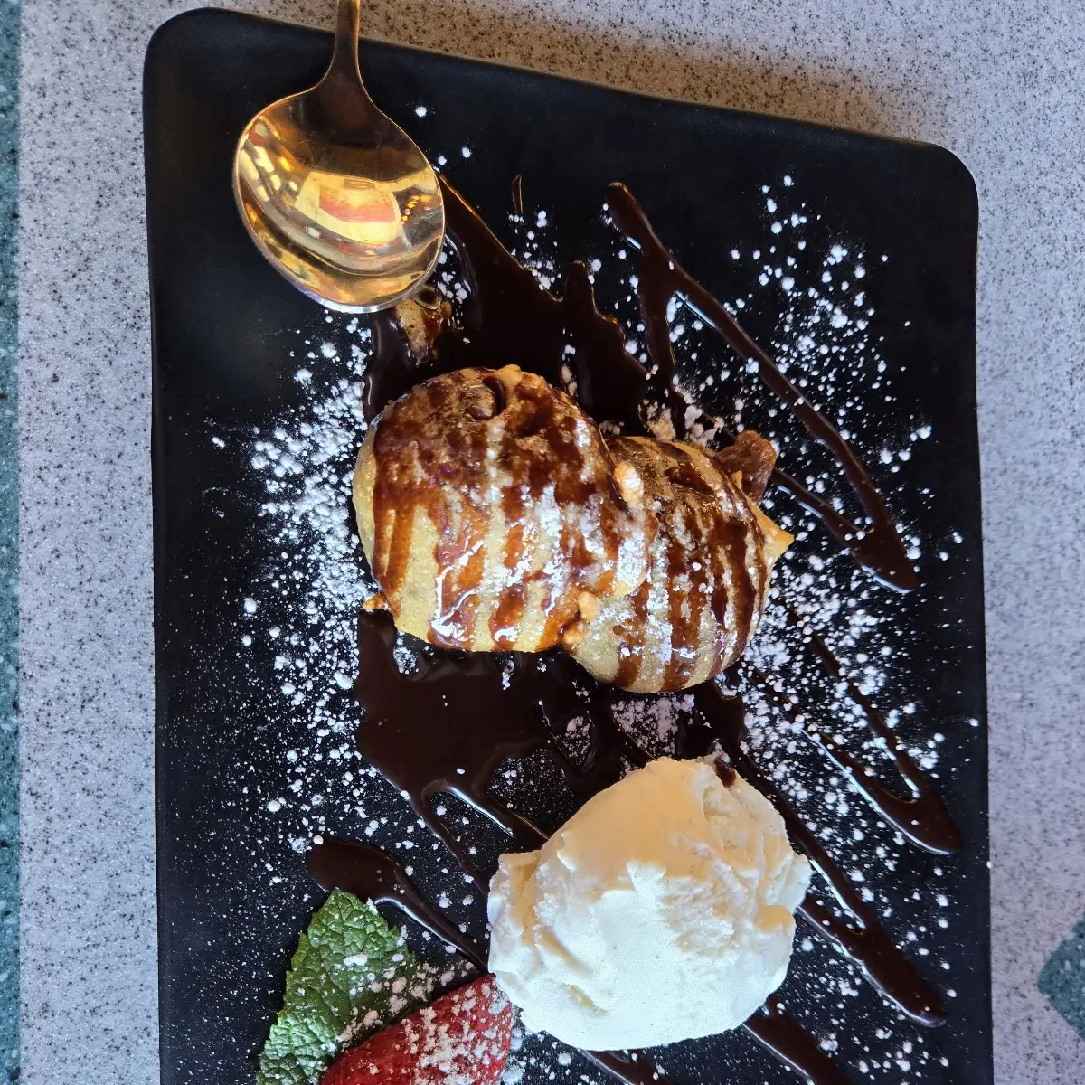 Deep Fried Reeses Peanut Butter Cup