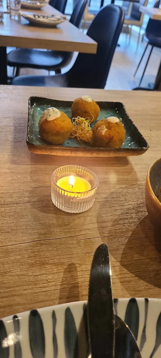 Biryani Bomb, RAAHI MODERN INDIAN KITCHEN & BAR