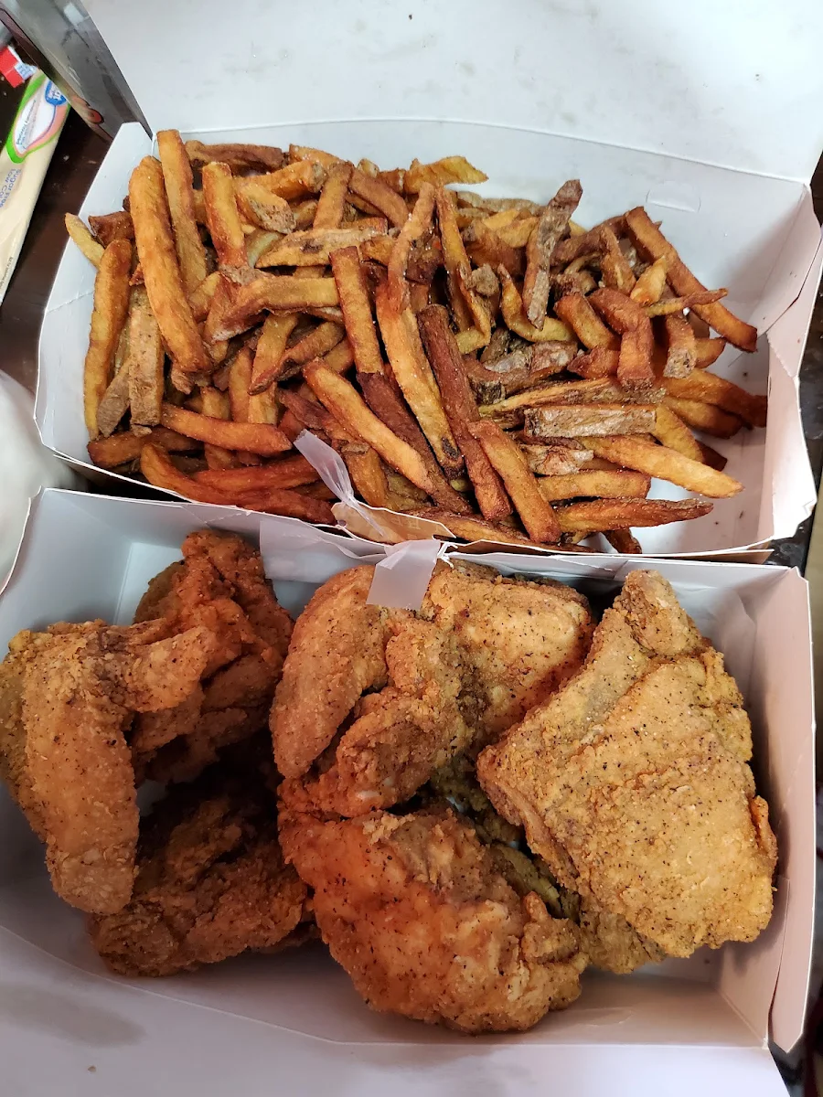 Highlights, Candy's Fried Chicken