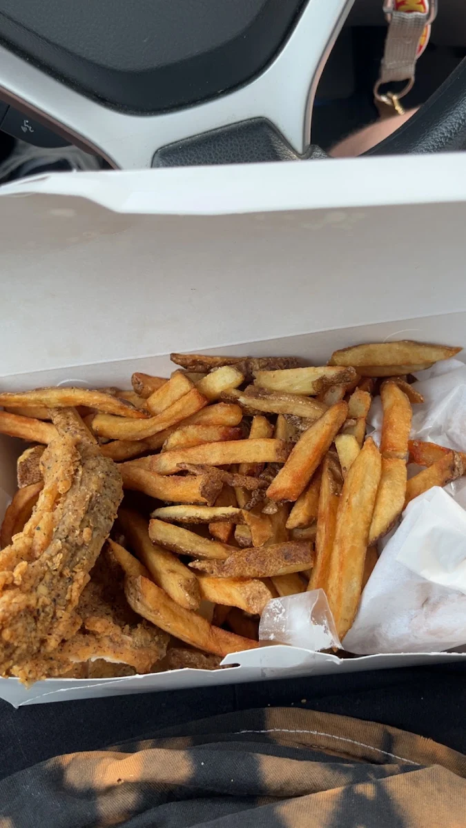 Highlights, Candy's Fried Chicken