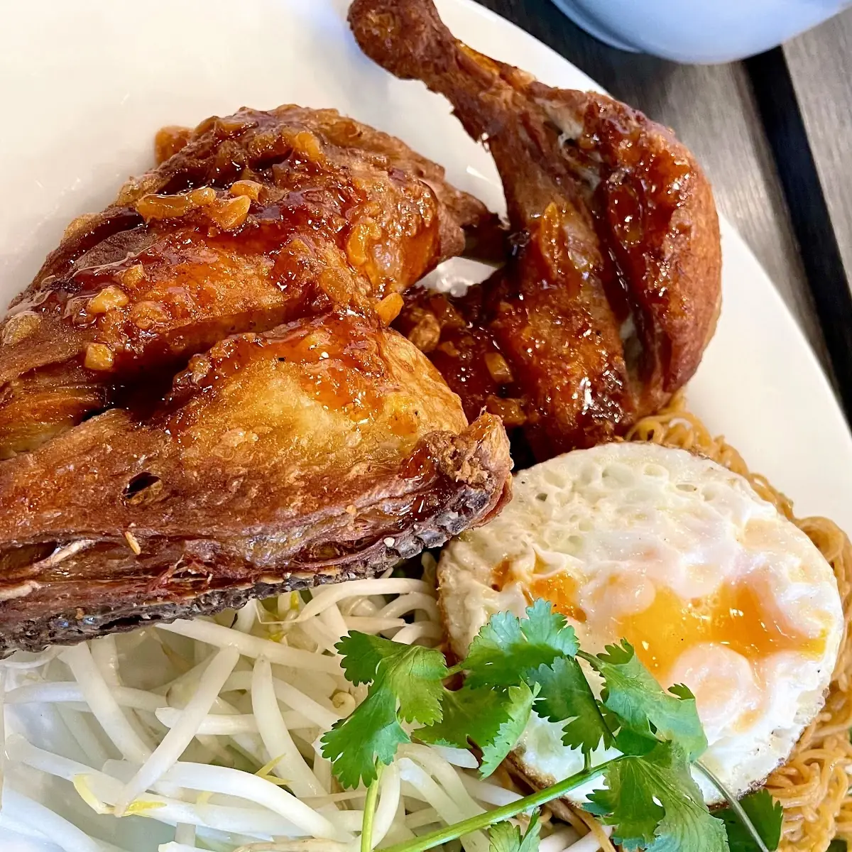 Fried Chicken Leg Noodles with Fish Sauce