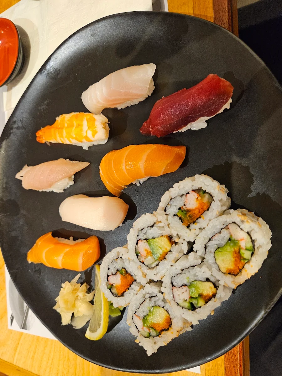 Tokyo Sushi