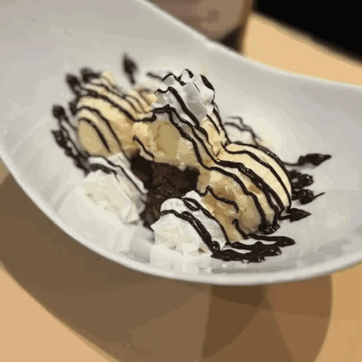 M I a Brownie Sundae