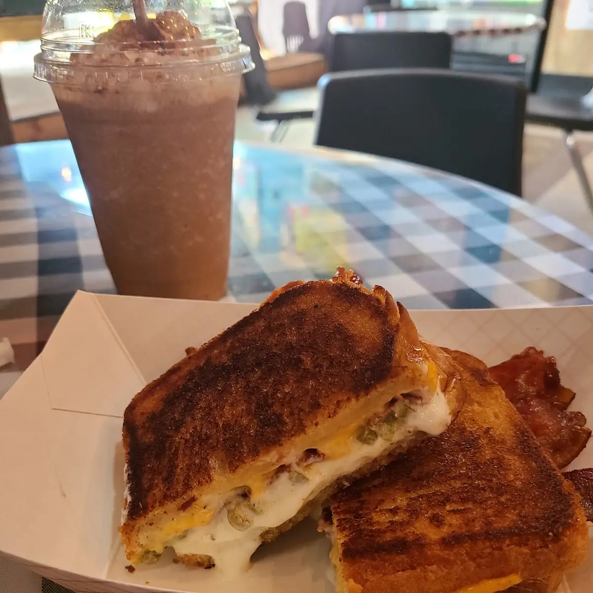 Pepper Popper Grilled Cheese Sandwich