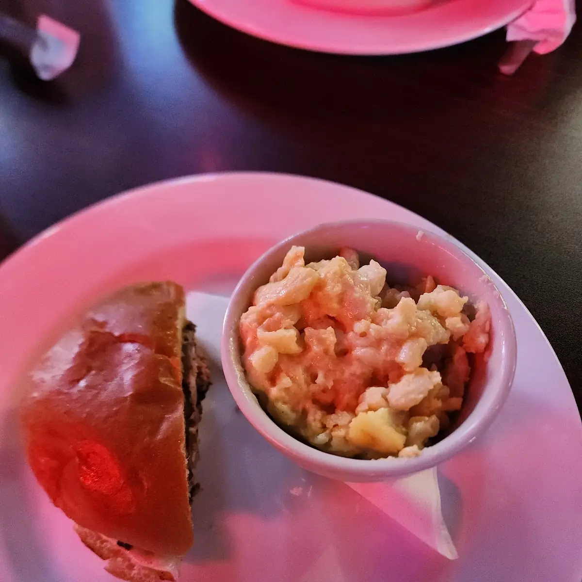 Black & Blue Burger w Mac & Cheese