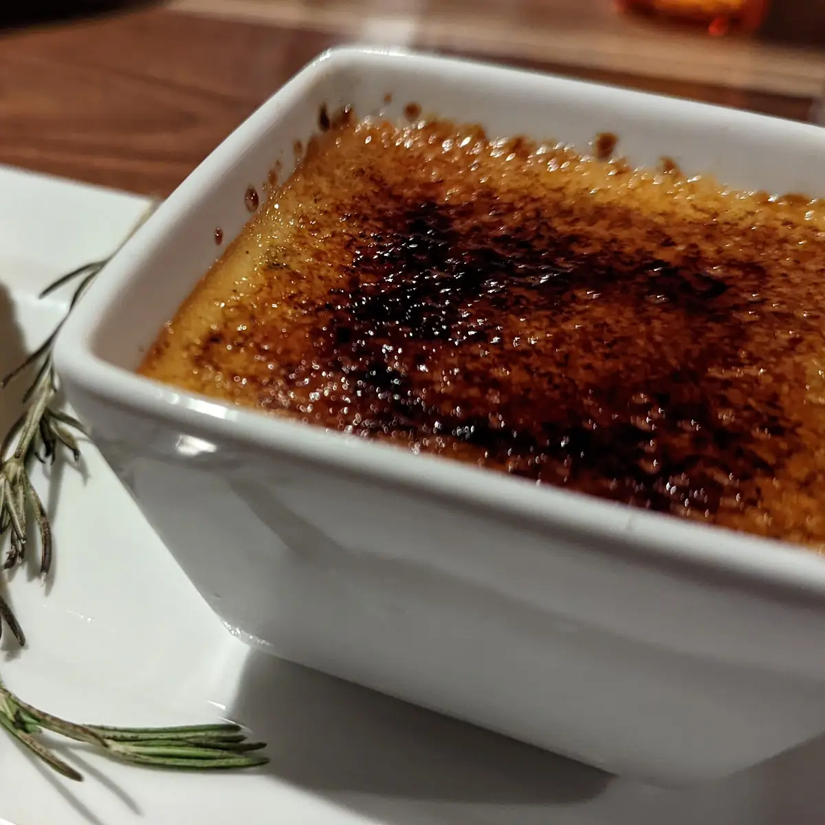 Creme Brulee with Lemon Cookies