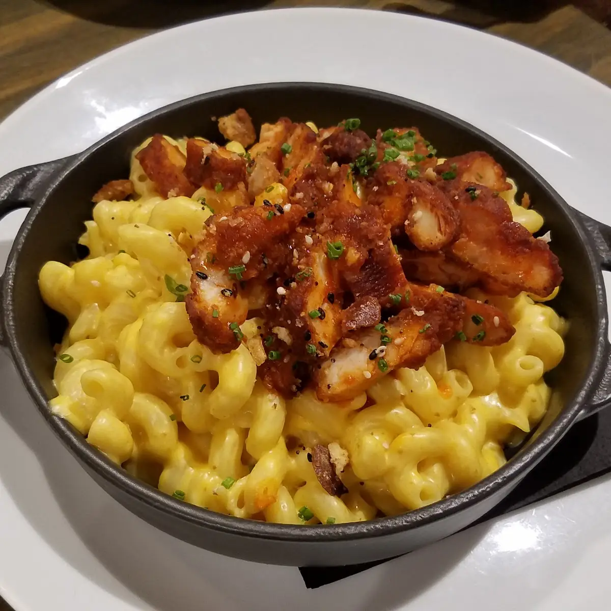 Mac and Cheese with Buffalo Chicken