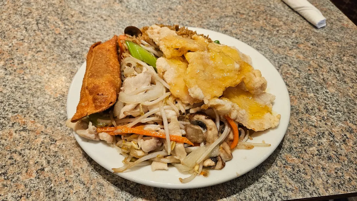 Highlights, Jade's of Paris Restaurant