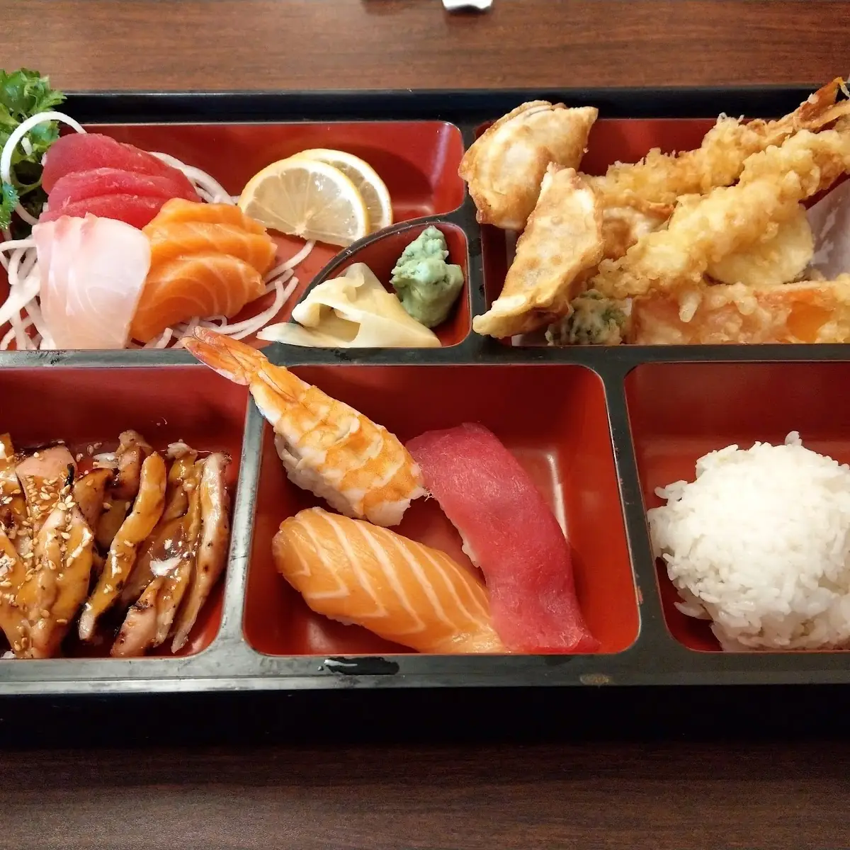 Sushi & Sashimi