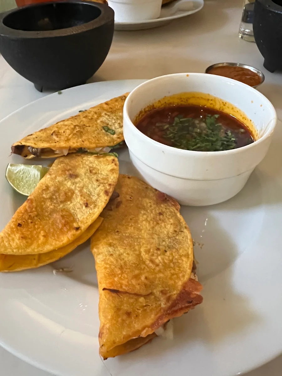 Birria Tacos, Salsa & Guacamole