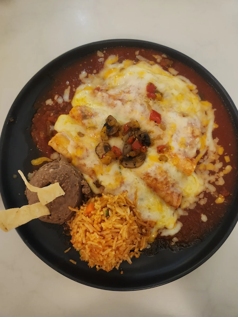 Red Enchiladas, Salsa & Guacamole
