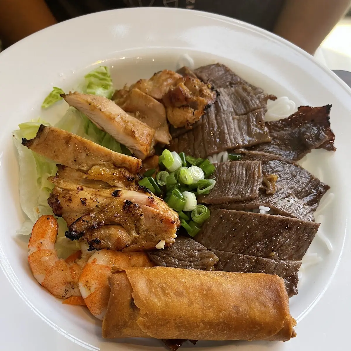 Rice Noodle with Egg Roll & Charbroiled Beef