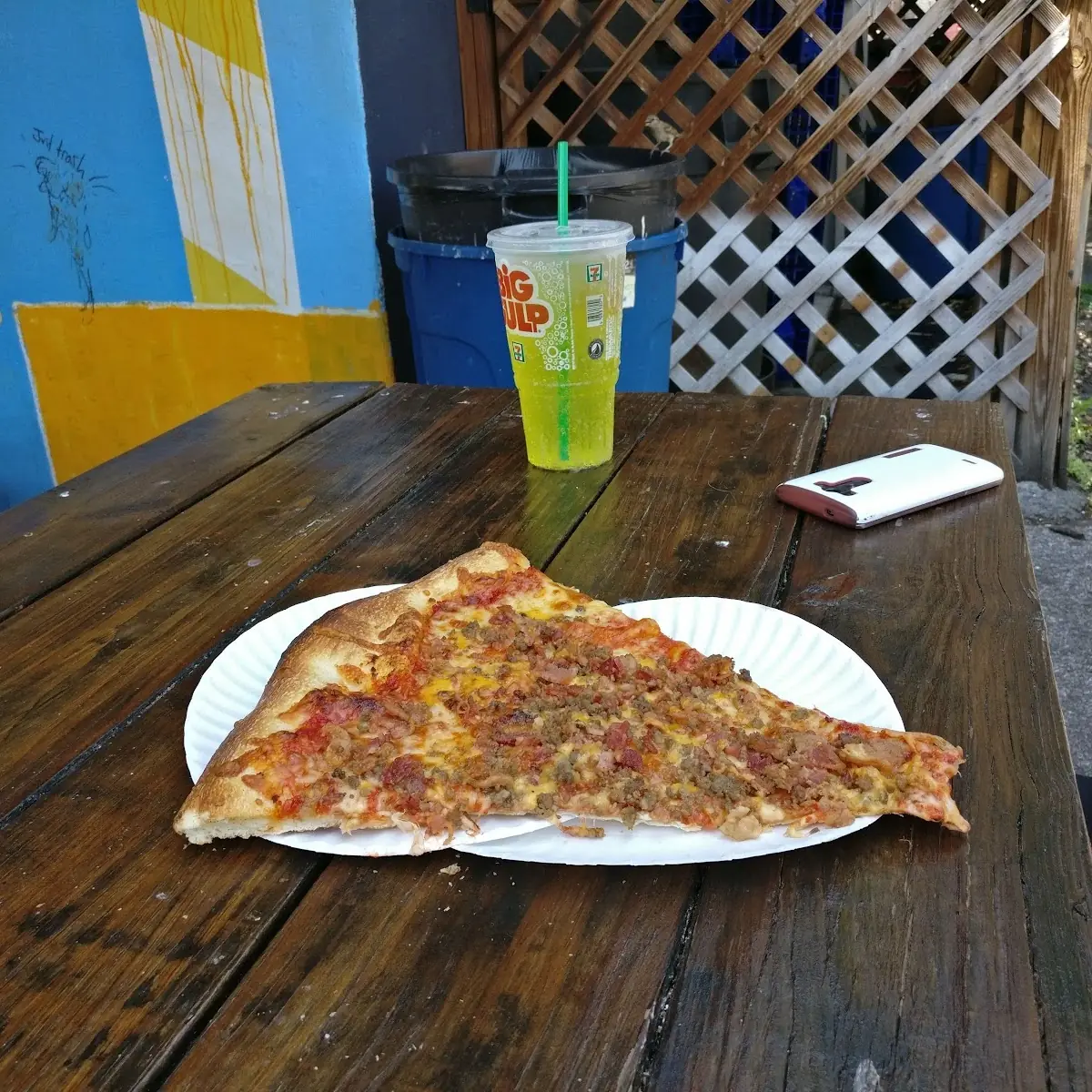 Bacon Cheeseburger Pizza