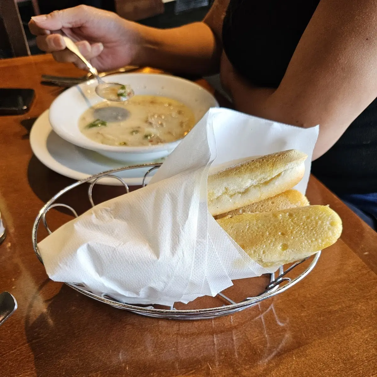Never Ending Soup Salad & Breadsticks
