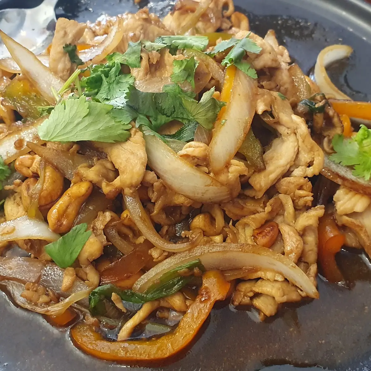 Pad Cashew Chicken