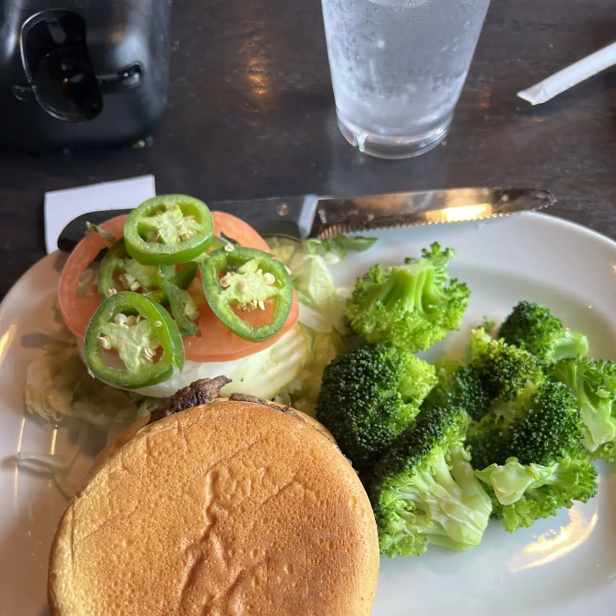 Simple Burger with Broccoli