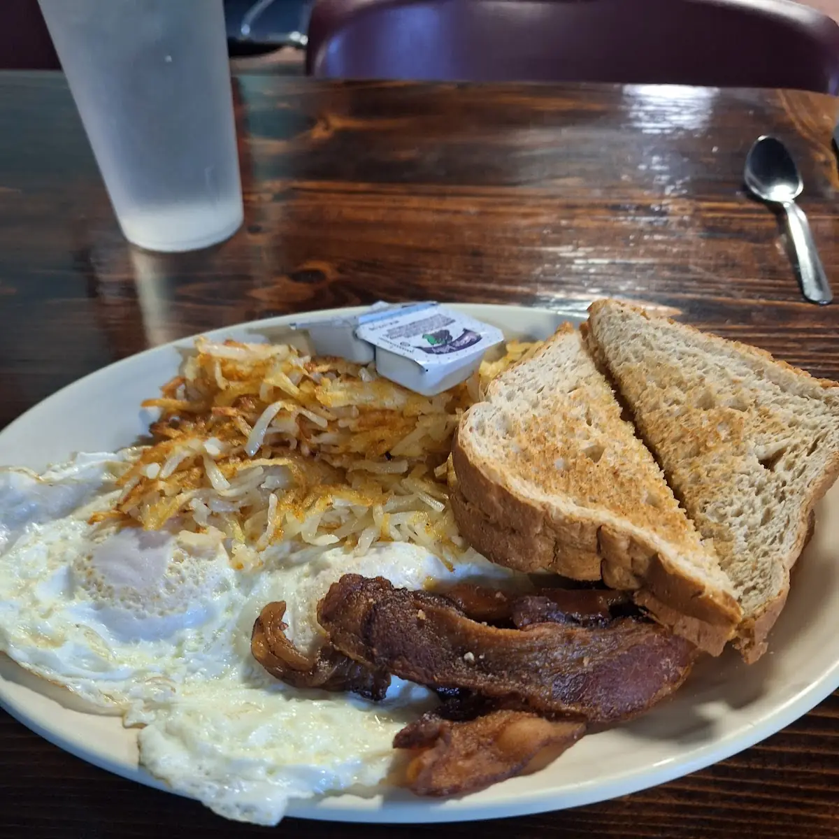 Veggie Omelette with Bacon