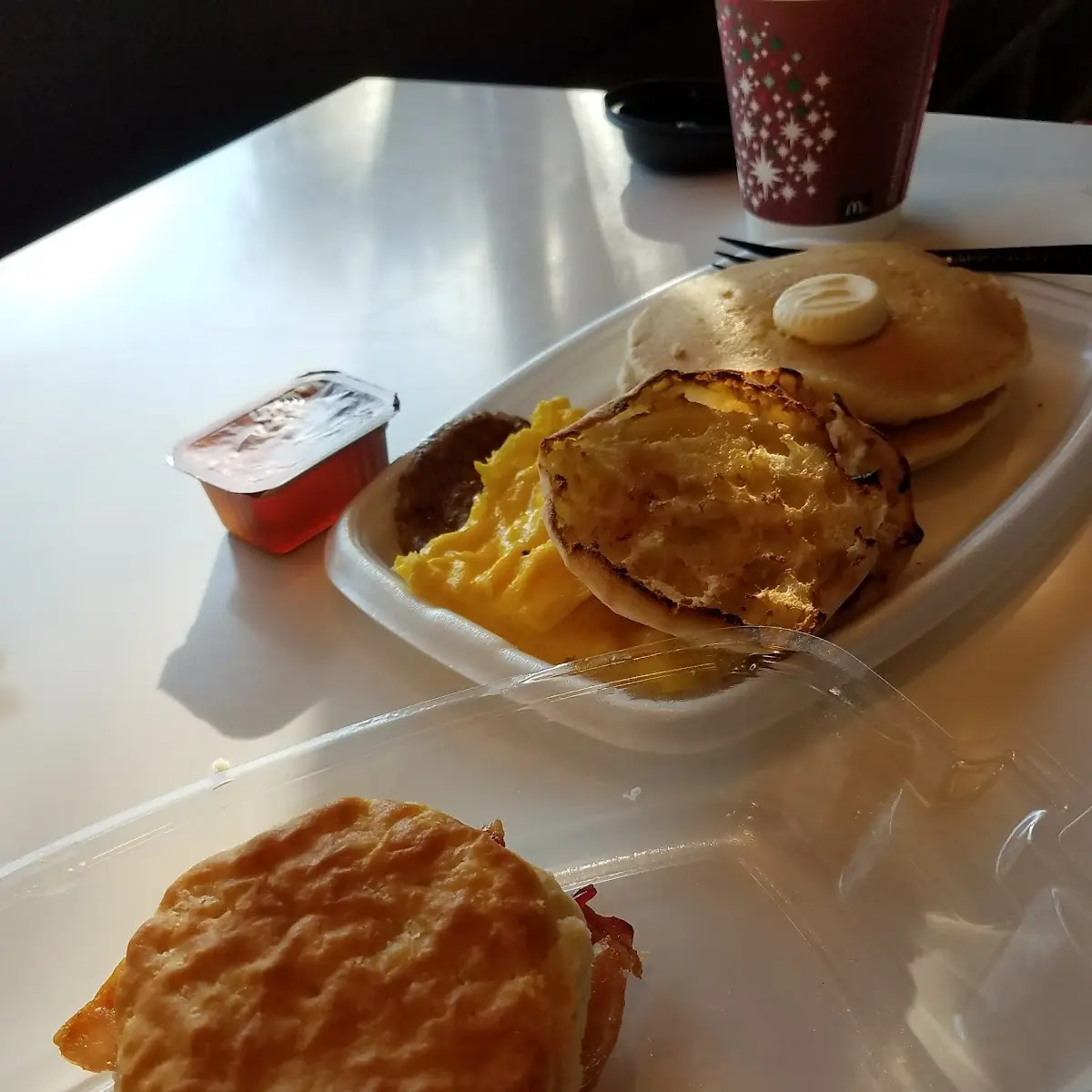 Big Breakfast with Hotcakes