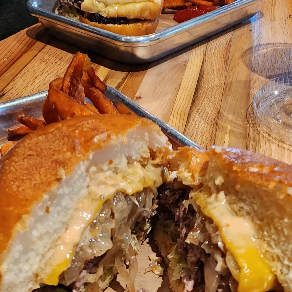 Sliced Beef Patty Cheese Burger