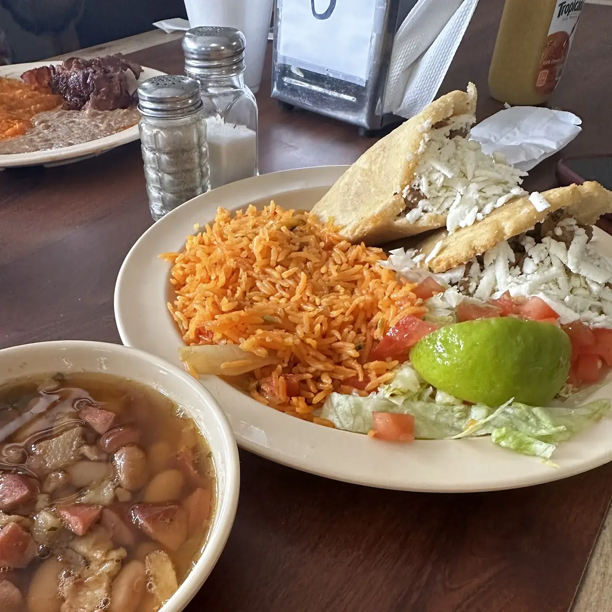 Bistec Ranchero Con Frijoles
