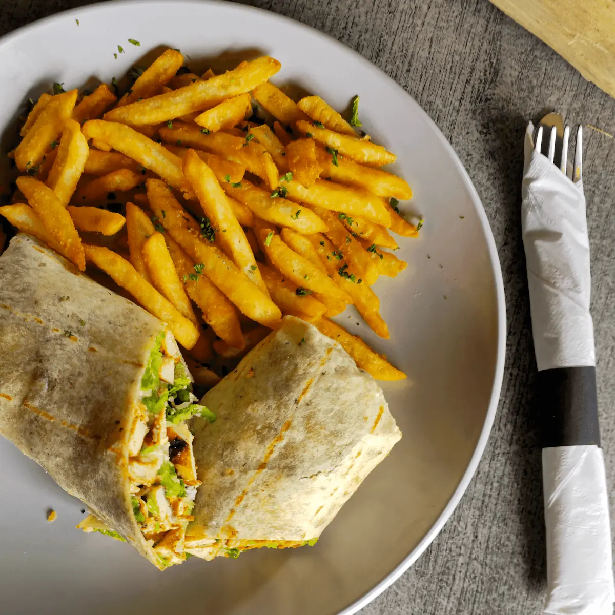 Chicken Caesar Wrap w Fries