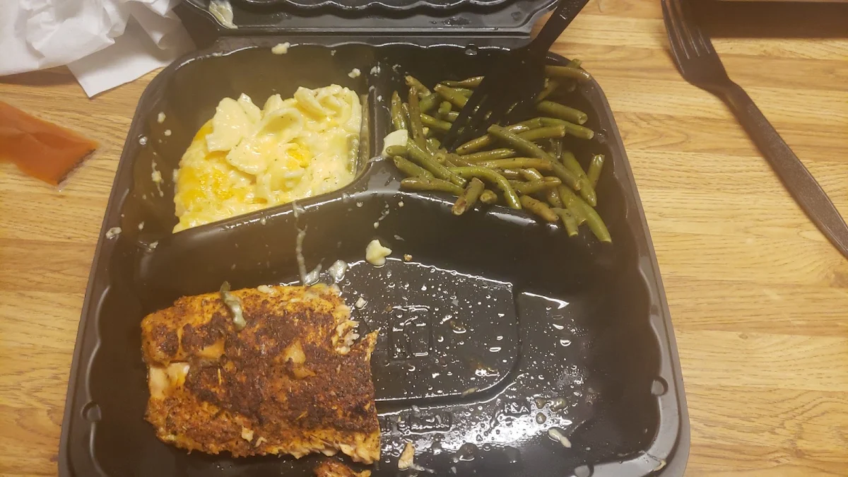 Blackened Salmon String Beans Macaroni Cheese