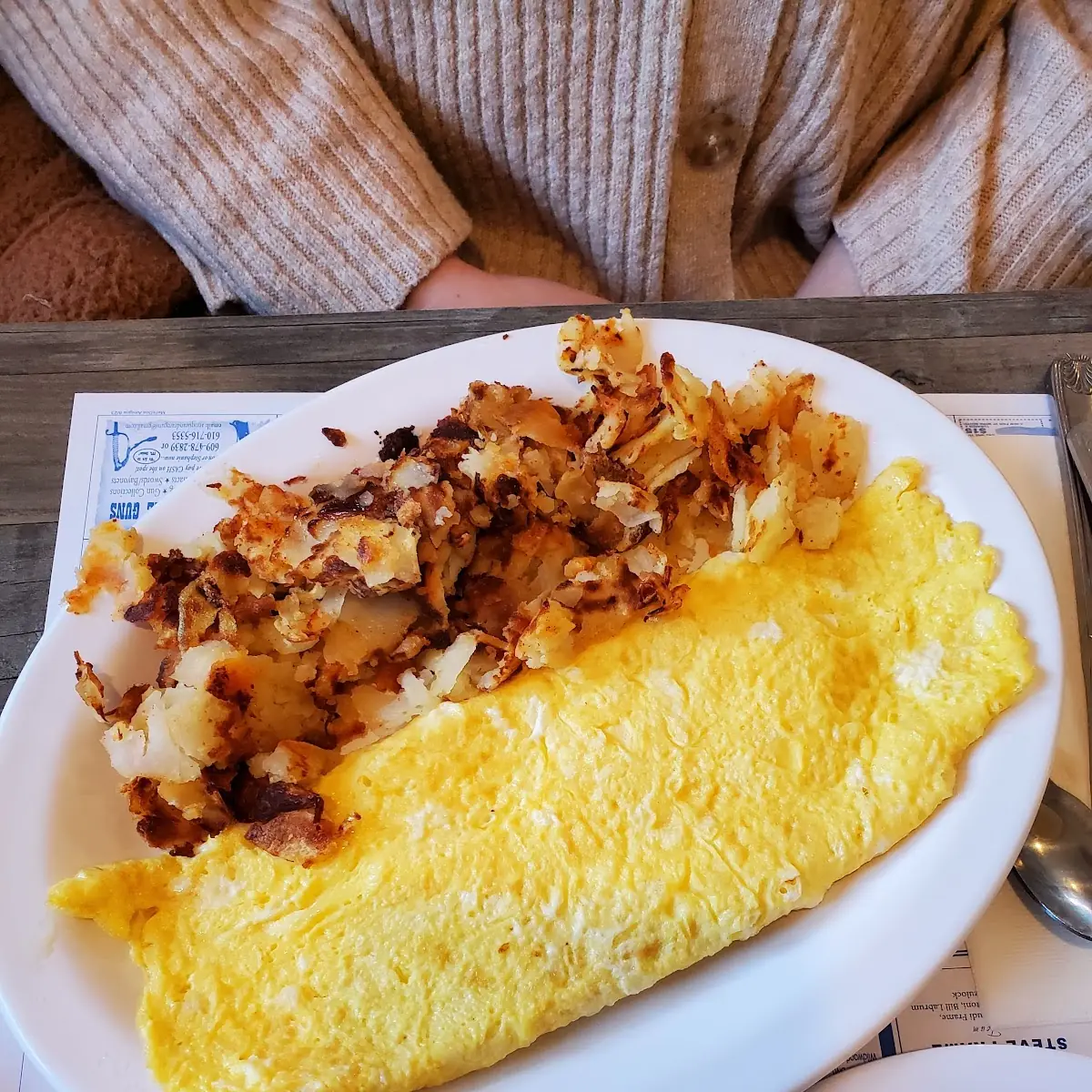 Cheese Omelette with Hash Browns