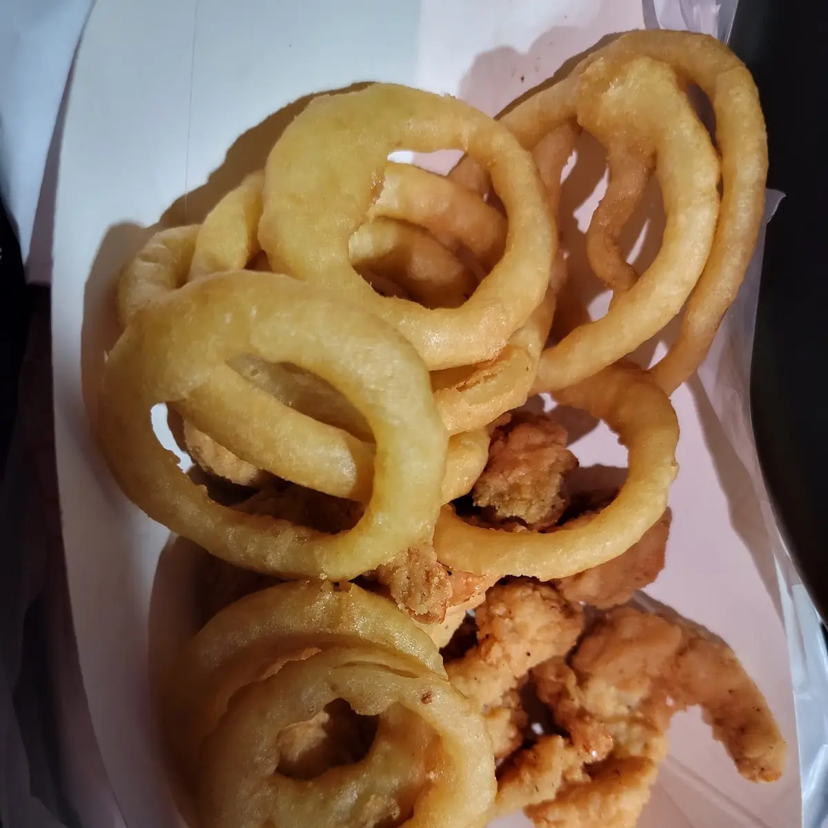 Fried Shrimp Basket with Onion Rings