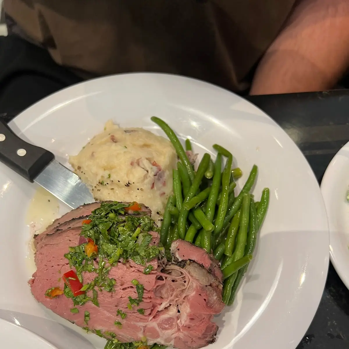 Roast Beef with Mashed Potatoes
