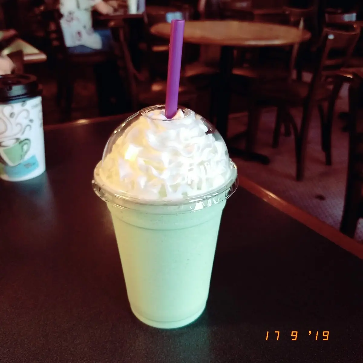 Dragonfly Green Tea Crème Smoothie