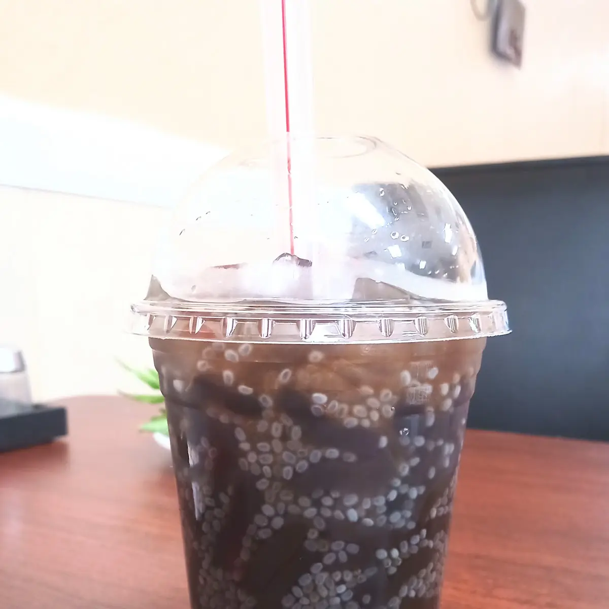 Black Grass Jelly with Basil Seed Sương Sáo Hột É