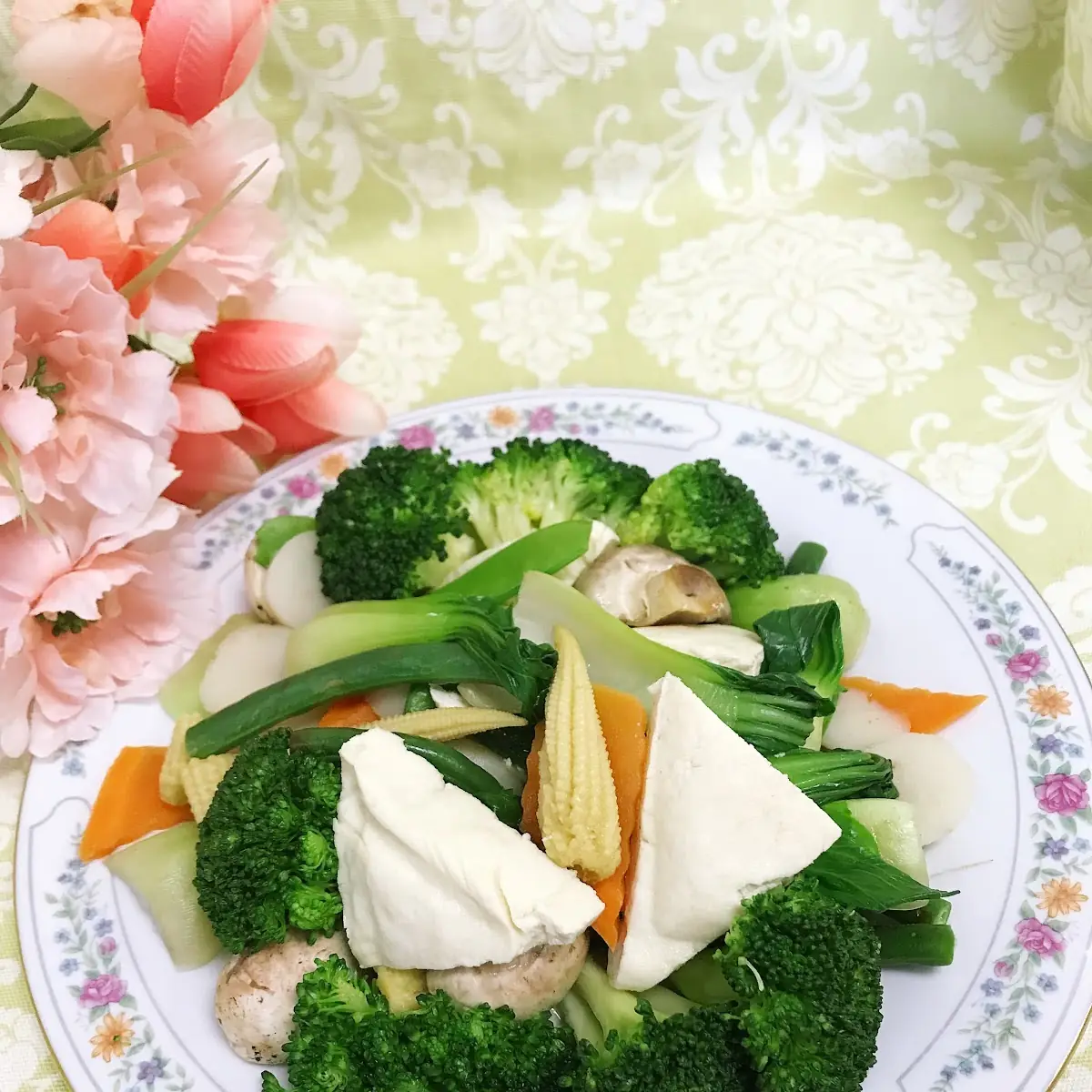Chicken with Mixed Vegetables Steamed