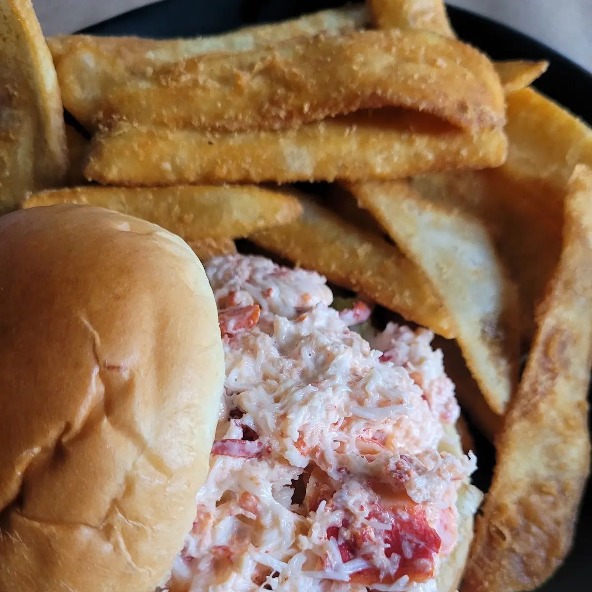 Lobster Roll & Fries