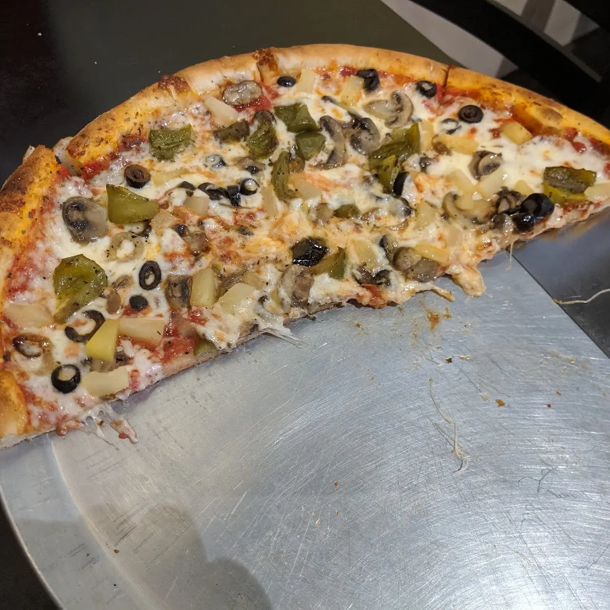 Veggie Pizza with Pineapple